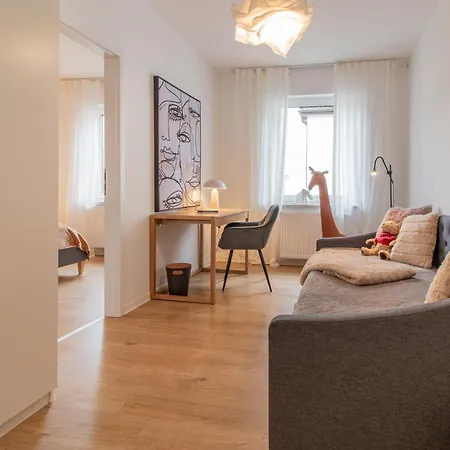 Stilvolles City-Apartment I Netflix I Wlan L Stellplatz I Zentral Schwarzenberg  Buitenkant foto