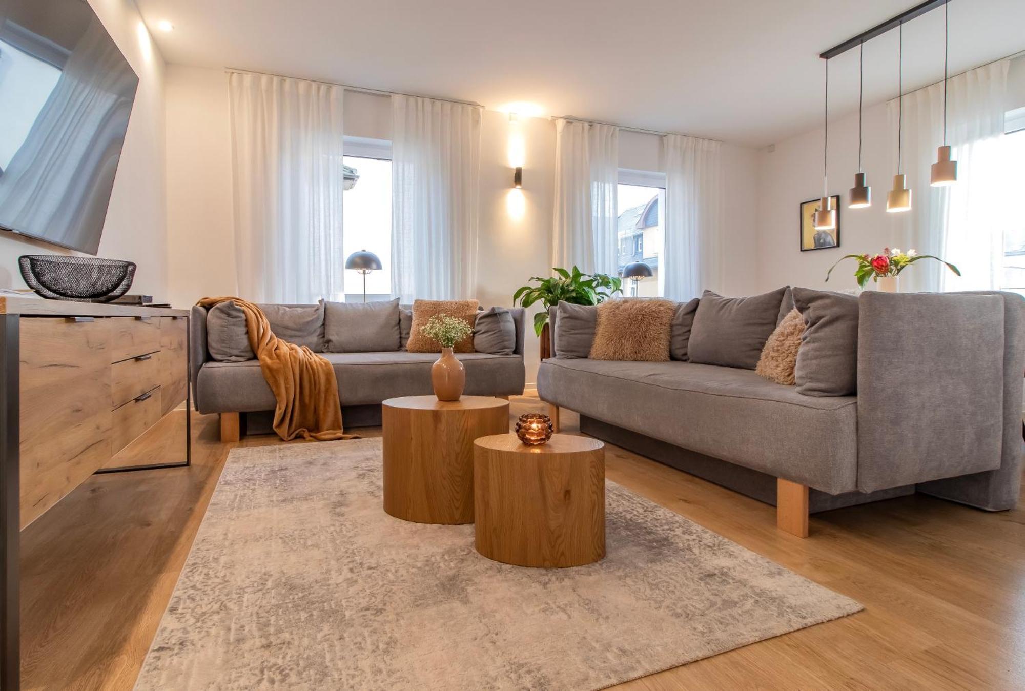 Stilvolles City-apartment I Netflix I Wlan L Stellplatz I Zentral Apartment *