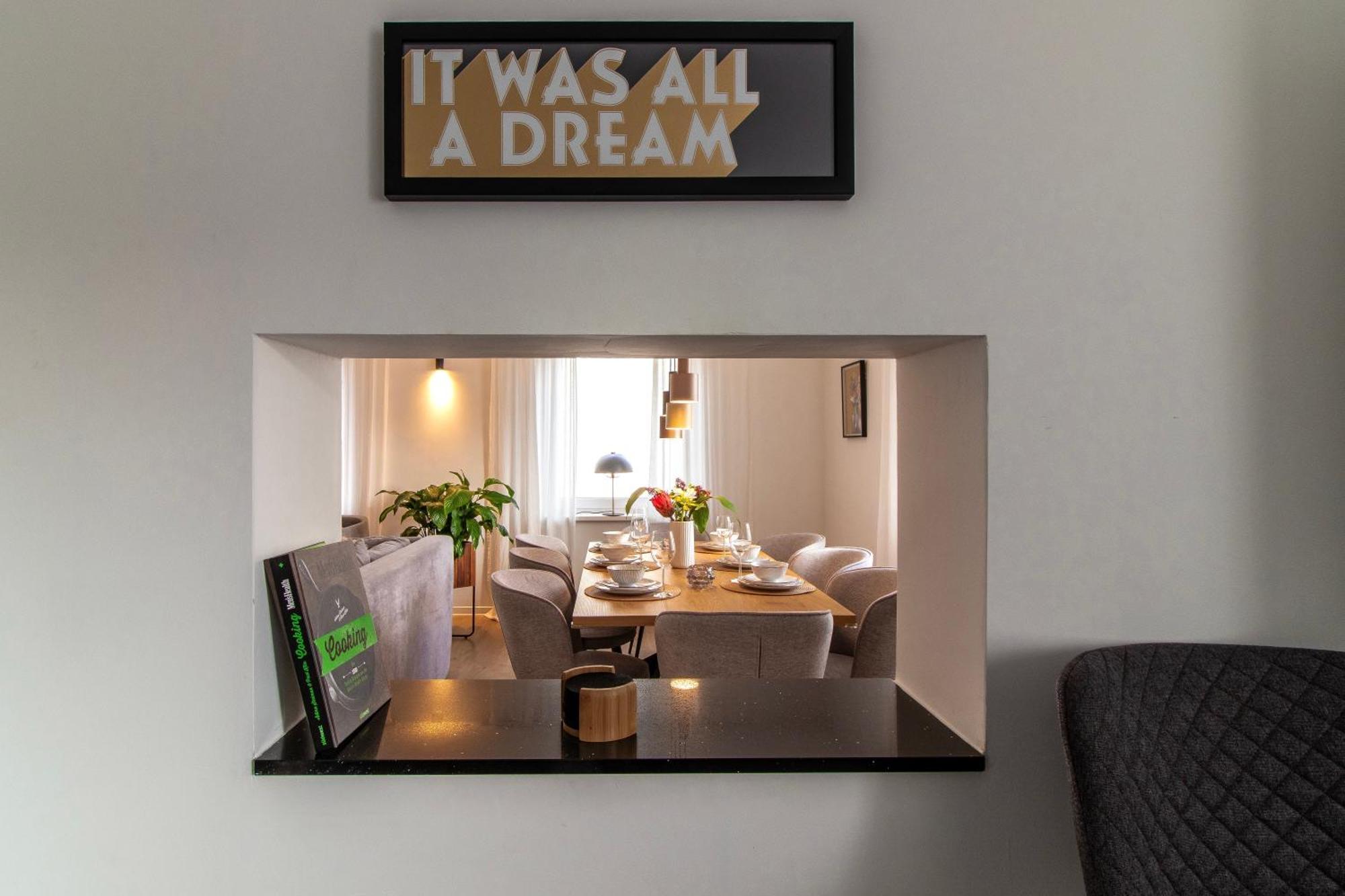 Apartment Stilvolles City-apartment I Netflix I Wlan L Stellplatz I Zentral *